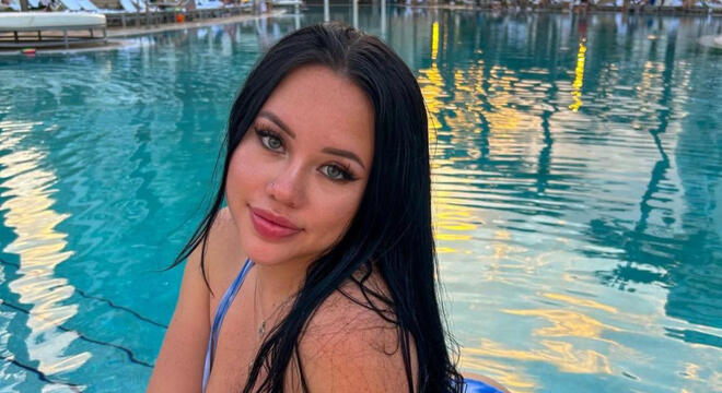 Madalina Moon x4.44-47