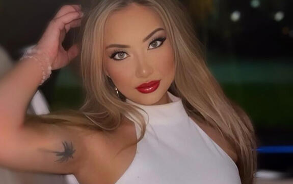 Lyndsey Mia x4.40-43